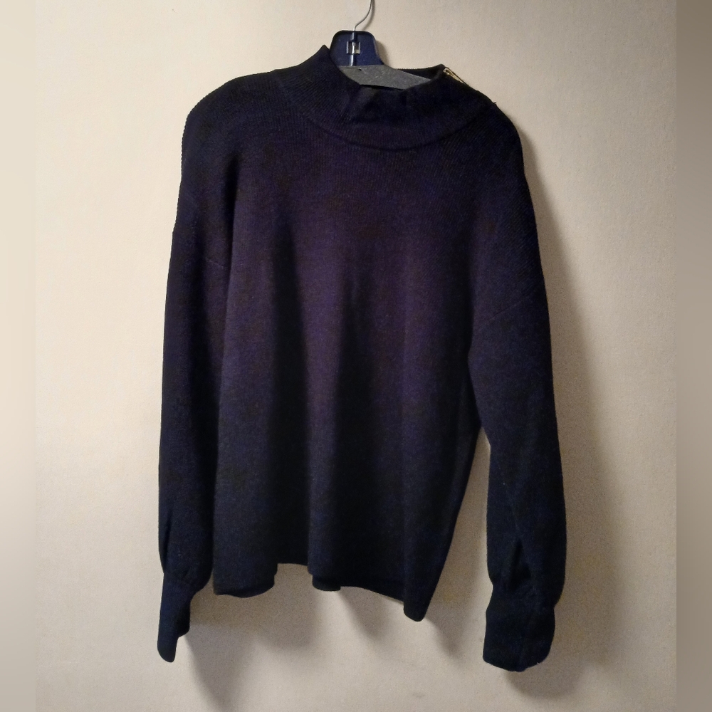 Brand New Womens Karl Lagerfield Sweater Top